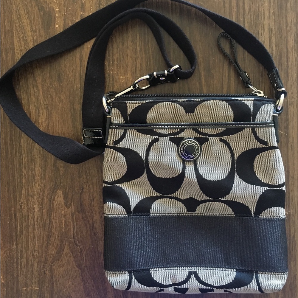 Coach black classic crossbody purse